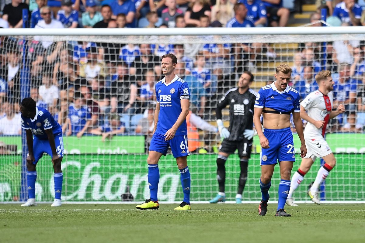 Khốc liệt đường đua trụ hạng Premier League - Bóng Đá