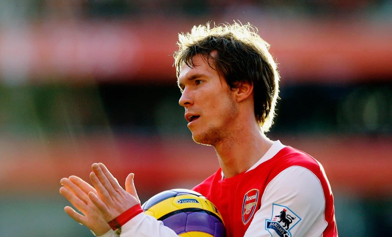 Aleksandr Golovin ALEX HLEB URGES £26M STAR TO JOIN ARSENAL AS ARTETA’S FOOTBALL ‘SUITS HIM’ - Bóng Đá