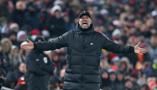 Jurgen Klopp confirms Virgil van Dijk, Fabinho, Thiago and Curtis Jones are ALL back for clash with Leicester - Bóng Đá