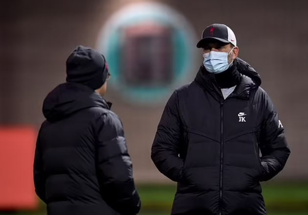 Outspoken Liverpool boss Jurgen Klopp says 'EVERYONE' at his club is vaccinated 'for loyalty - Bóng Đá