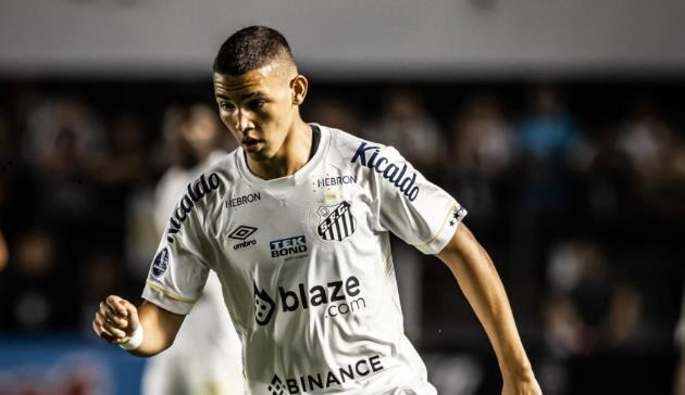 Player arrives in England to sign for Chelsea – Fans shouldn’t be concerned about deleted Instagram post - Bóng Đá