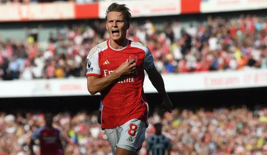 'I'd keep Martin Odegaard' - Darren Bent insists he wouldn't swap Arsenal skipper for Real Madrid sensation Jude Bellingham - Bóng Đá