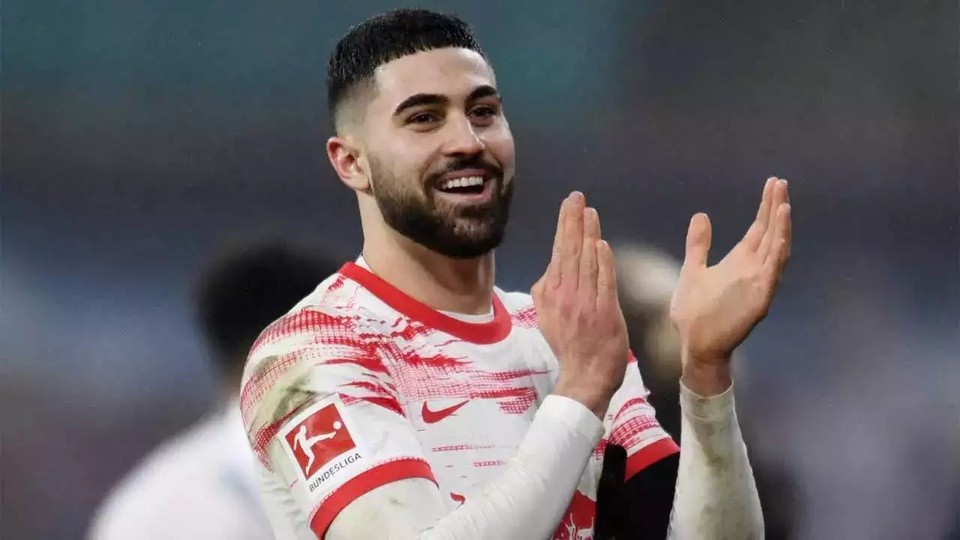 Dàn sao trẻ được săn đón ở chợ hè 2023 - Bóng Đá