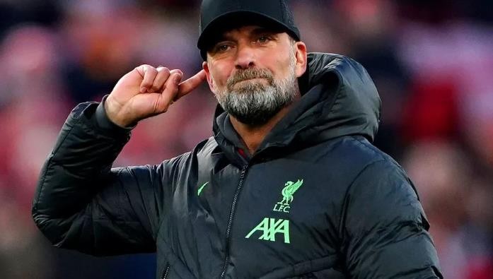 Rio Ferdinand lists two reasons why Liverpool are challenging Man City and Arsenal for Premier League title - Bóng Đá