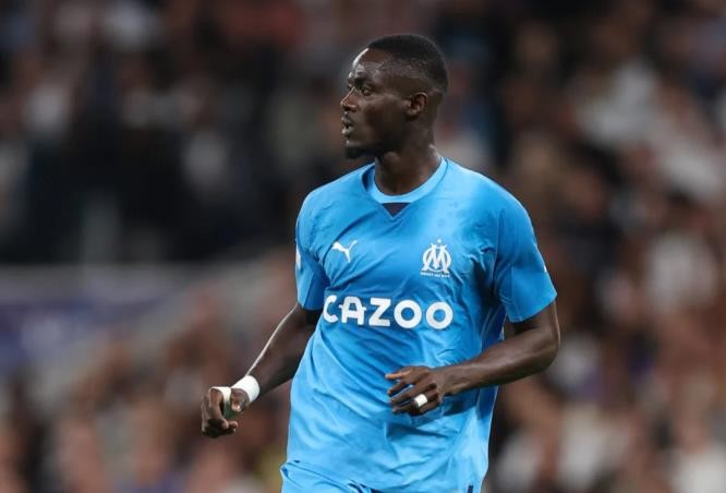 United man signed for £30m now available for ‘free’, Bailly - Bóng Đá