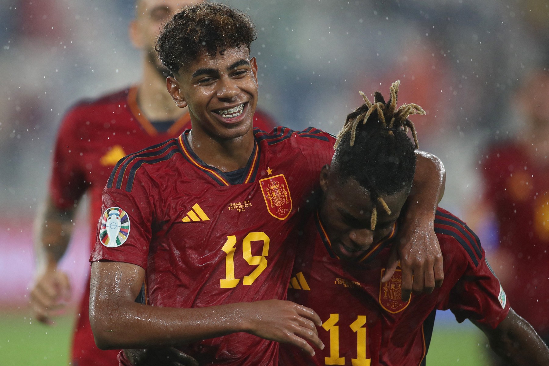 Lamine Yamal: Viên ngọc quý của Barca và tuyển Tây Ban Nha - Bóng Đá