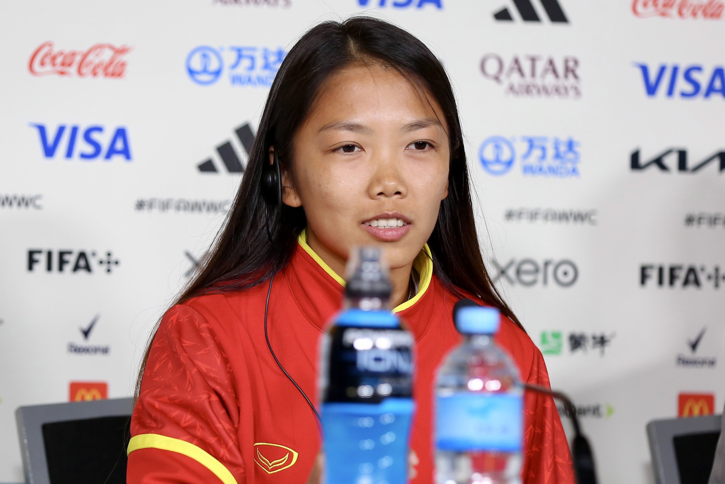 Huỳnh Như tiết lộ từng bị cầu thủ Bồ Đào Nha 'chỉnh' - Bóng Đá