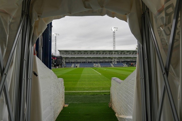 BOG STANDARD Toilet roof at Premier League stadium collapses leaving gaping hole and smashed plaster all over floor - Bóng Đá