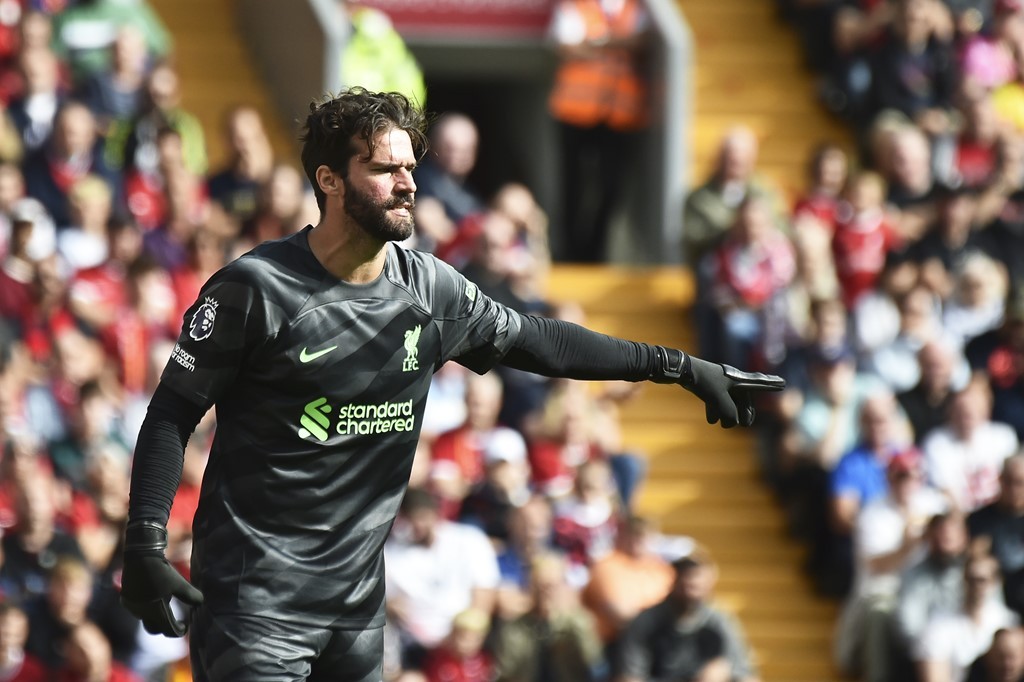 Tân binh bị đuổi khỏi sân, Liverpool ngược dòng thắng 3-1 - Bóng Đá