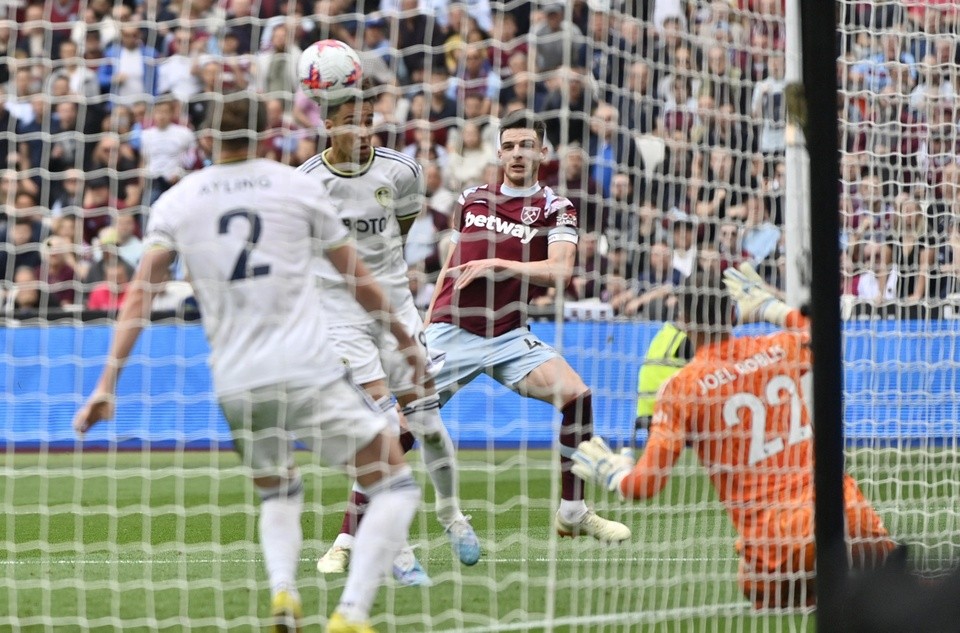 Cuộc đua trụ hạng Premier League đảo chiều - Bóng Đá