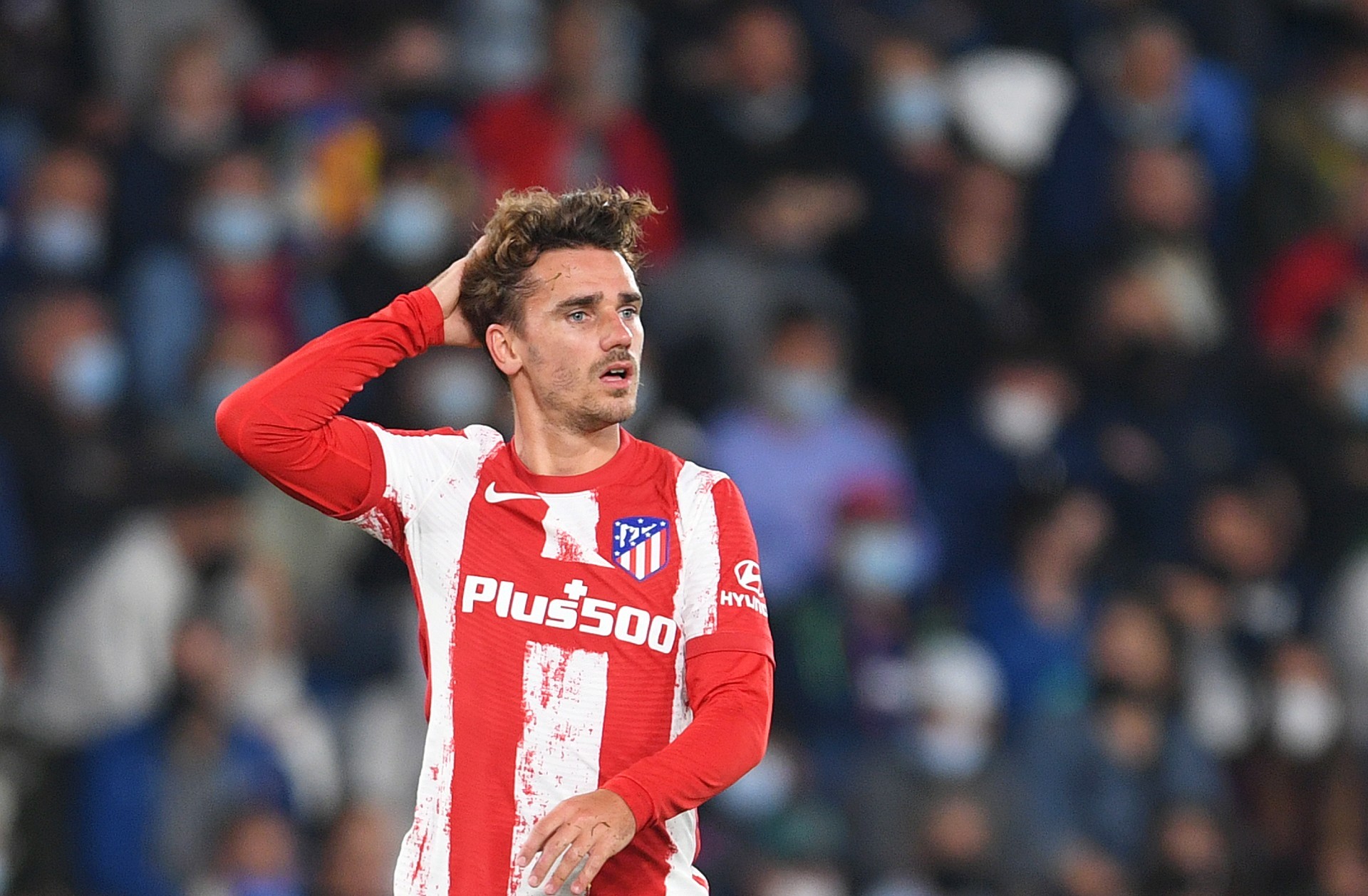 Đội hình tiêu biểu vòng 12 La Liga: Bom xịt Barca, Quả bóng vàng tái xuất - Bóng Đá