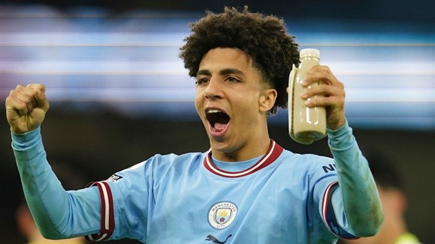 Romano: Manchester City are now closing in on new long term deal for talented defender Rico Lewis - Bóng Đá