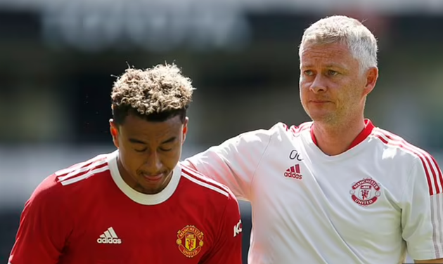 Barcelona and AC Milan are at the front of the queue to sign Jesse Lingard - Bóng Đá