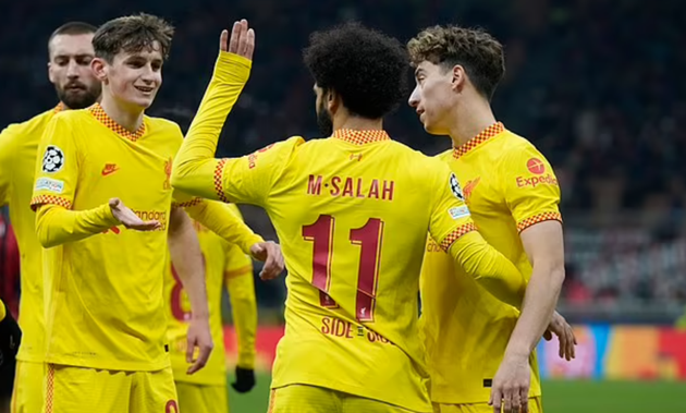 Michael Owen insists 'it is hard to look beyond Liverpool' in the Champions League - Bóng Đá