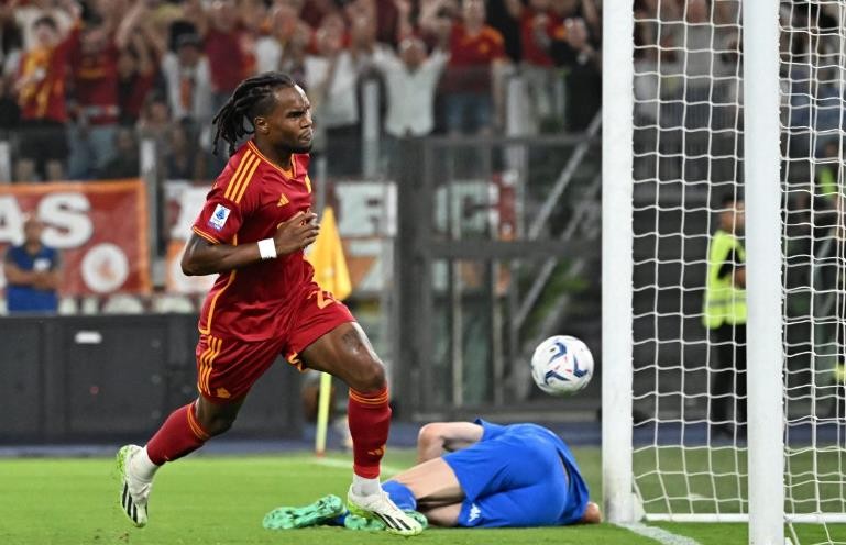 ROMA BOSS JOSE MOURINHO CRITICISES RENATO SANCHES: “HE IS ALWAYS AT RISK, IT IS DIFFICULT TO UNDERSTAND.” - Bóng Đá