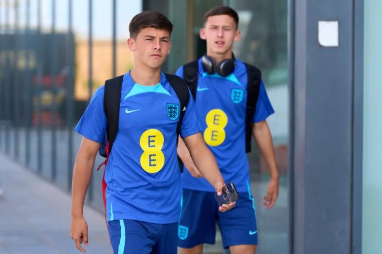 16-year-old United target making waves as he breaks long-standing Wayne Rooney record - Bóng Đá