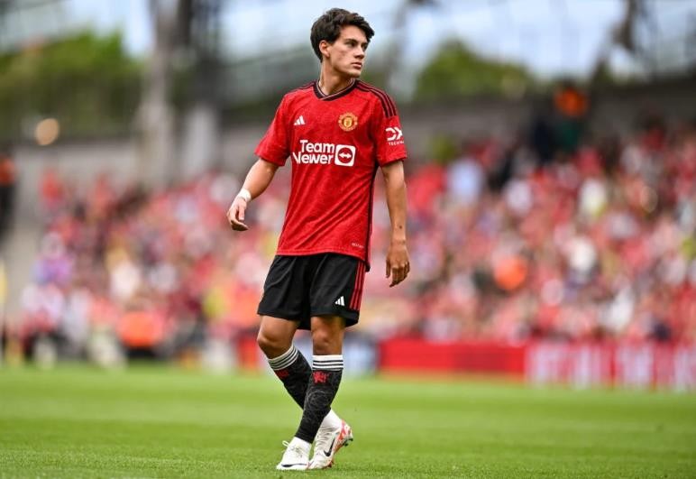 The real reason for Manchester United cancelling £7m wonderkid exit may have just emerged Pelistri - Bóng Đá