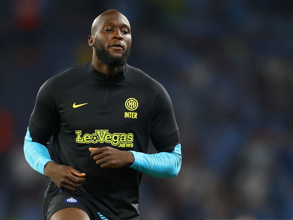 Henry: 'Cú đánh đầu ấy sẽ mãi ám ảnh Lukaku' - Bóng Đá