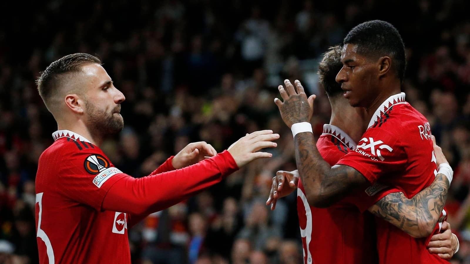 Crystal Palace - Man Utd: 4 bàn; Vượt mặt Man City - Bóng Đá