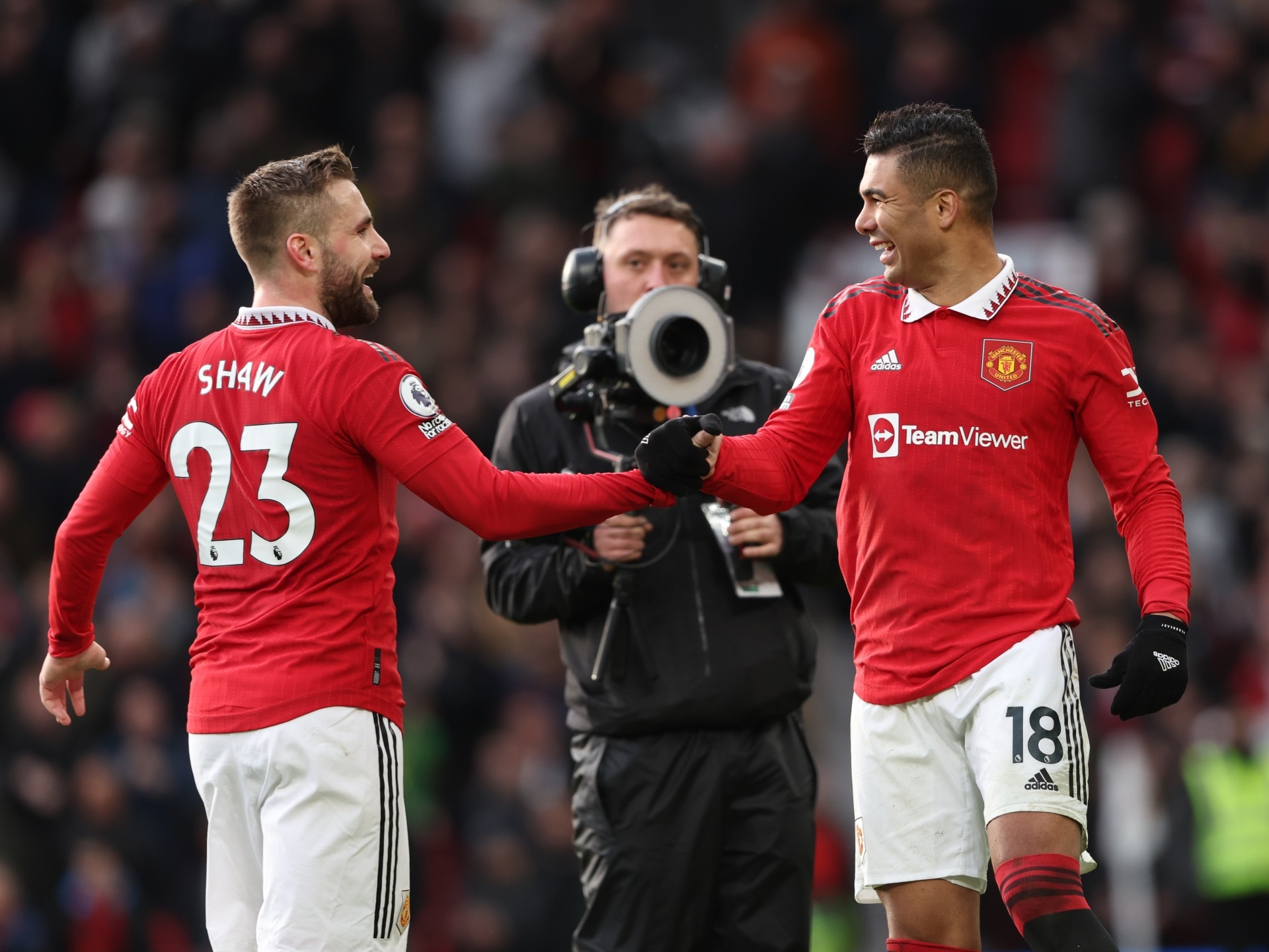 Điên rồ Luke Shaw - Bóng Đá