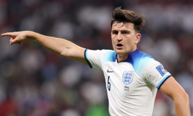 Christian Vieri suggests he would not stop £140m striker joining Manchester United - Bóng Đá