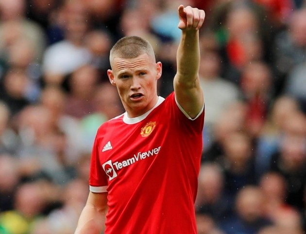 Manchester United coaches working with Scott McTominay to play as lone defensive midfielder - Bóng Đá