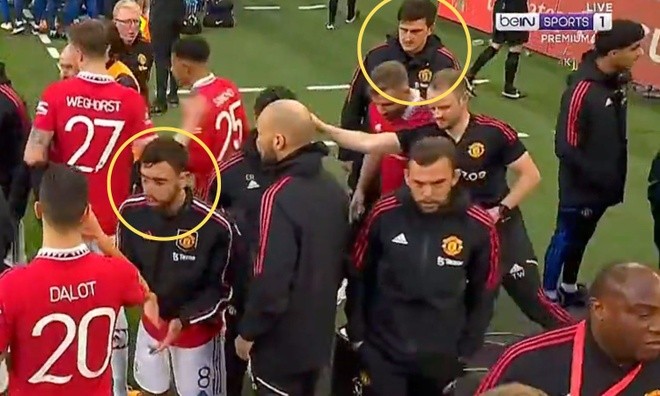 Cổ động viên đòi tước băng đội trưởng của Maguire - Bóng Đá