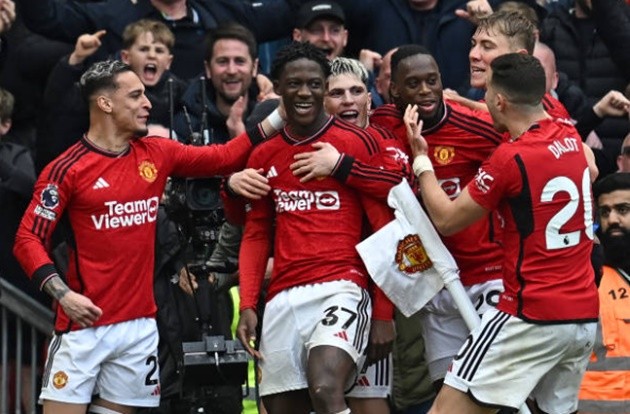 TRỰC TIẾP Manchester United 2-1 Liverpool (H2): Mainoo lập siêu phẩm - Bóng Đá