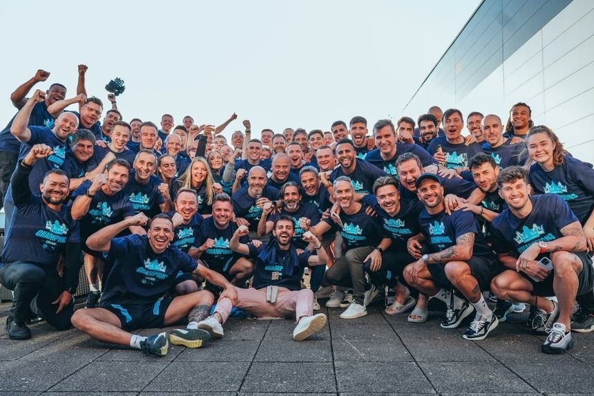 Man City tiến bước đầu trên hành trình huyền thoại - Bóng Đá