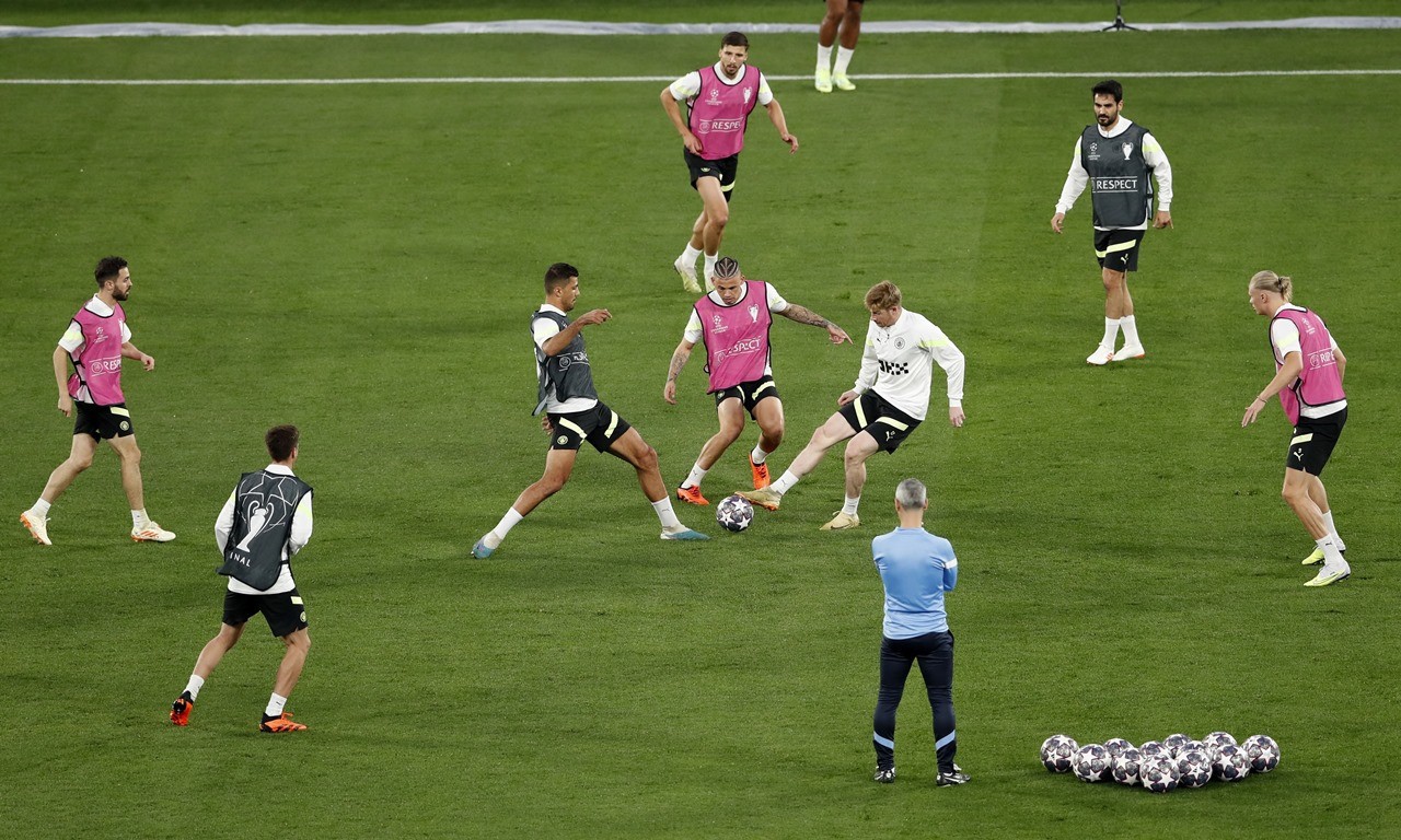 Xem Pep Guardiola 'bài binh bố trận' đấu Inter ở chung kết Cúp C1 - Bóng Đá