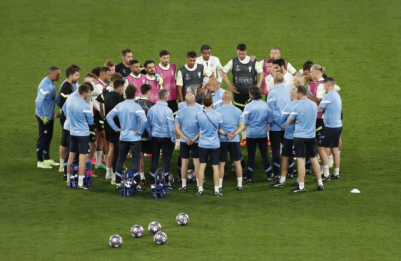 Xem Pep Guardiola 'bài binh bố trận' đấu Inter ở chung kết Cúp C1 - Bóng Đá