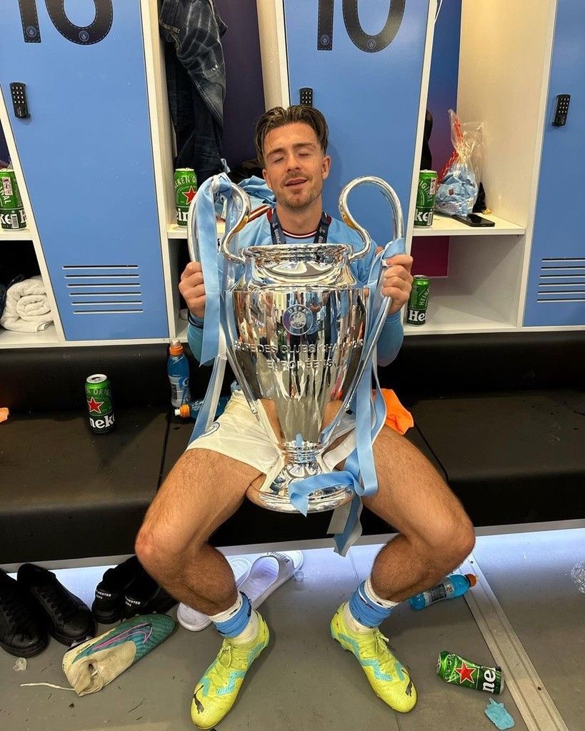 Dàn sao Man City quẩy tưng bừng trong phòng thay đồ - Bóng Đá