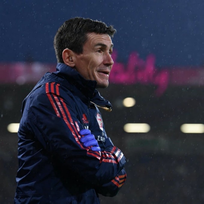 Không phải bom tấn, Man United cần 