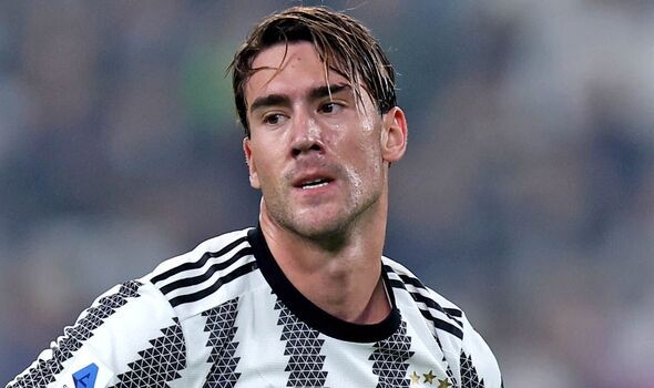 Man Utd make decision on Dusan Vlahovic transfer - Bóng Đá