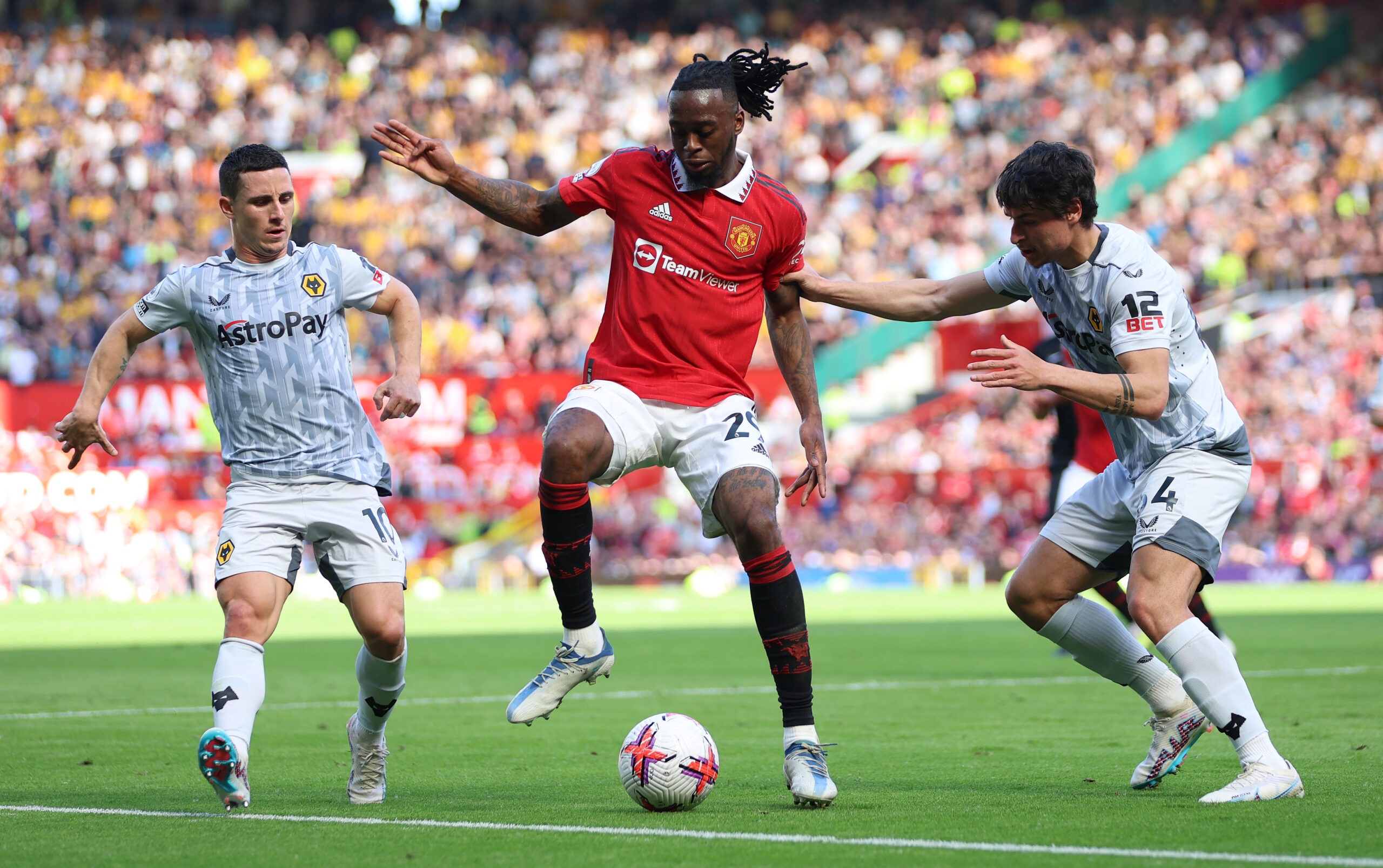 Tình thế đảo ngược với Aaron Wan-Bissaka - Bóng Đá