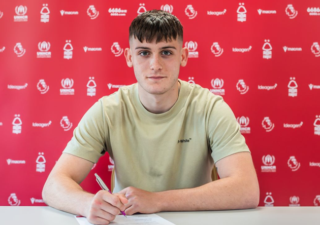 Nottingham Forest snatch teen forward Manni Norkett from Manchester United - Bóng Đá