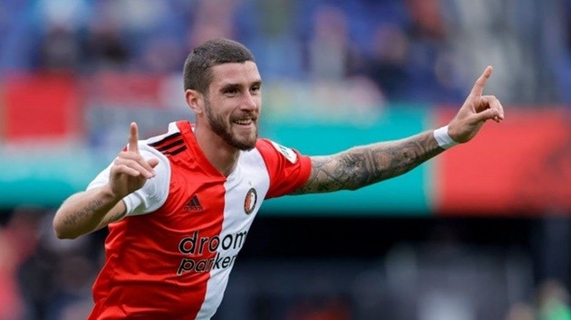 Manchester United to battle several Premier League clubs for Feyenoord defender Marcos Senesi - Bóng Đá