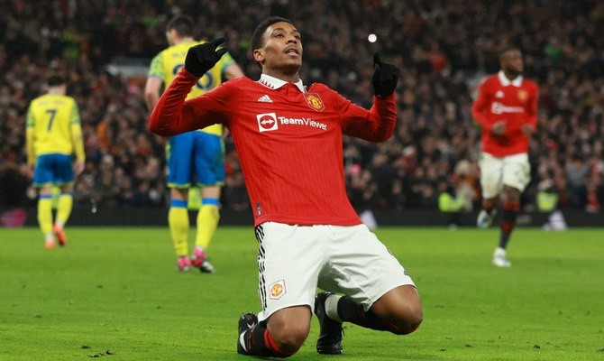 Nghịch lý Martial - Bóng Đá