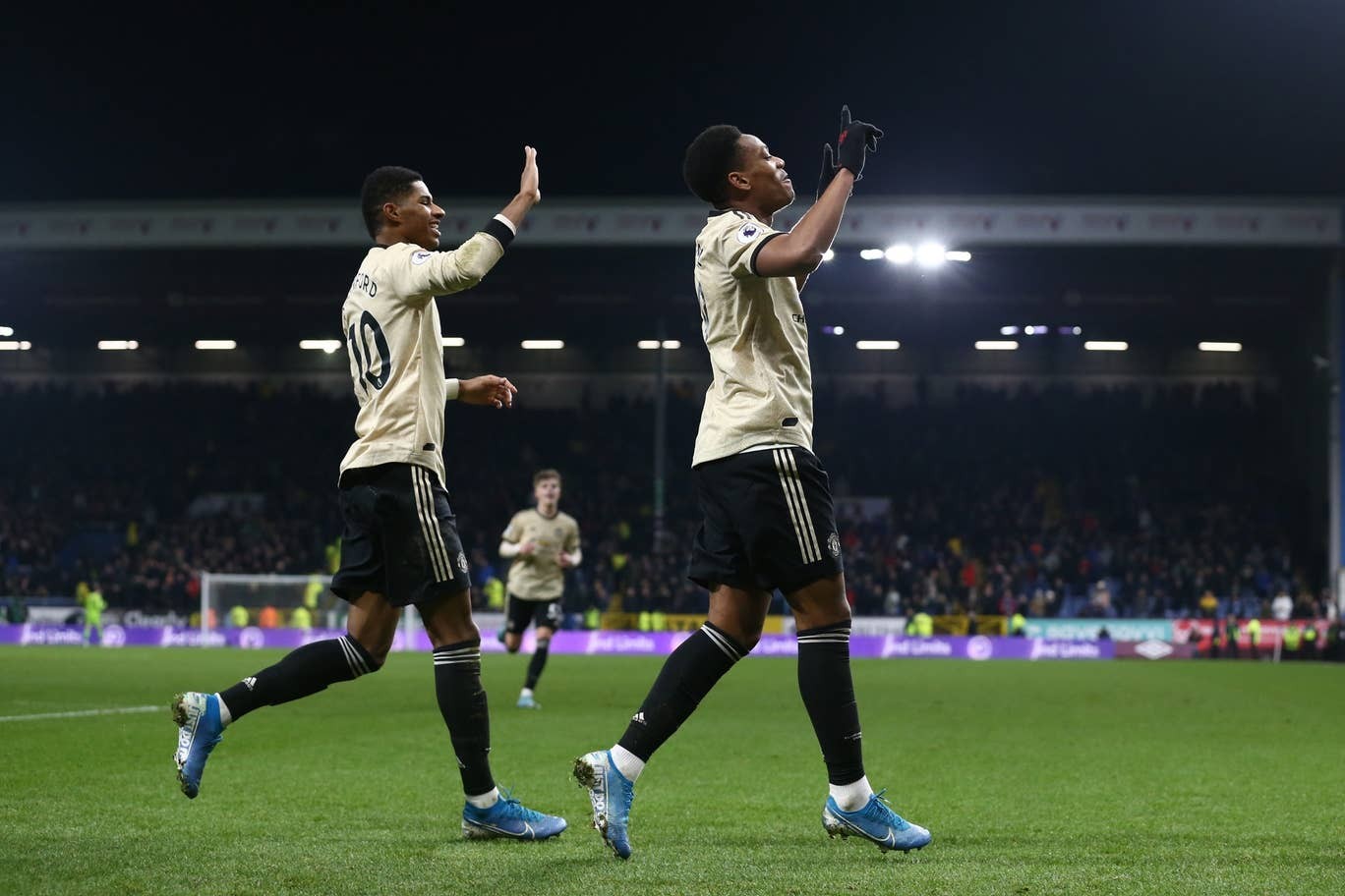 7 thương vụ 'đình đám' Man Utd có thể hoàn tất ở chợ Đông 2019 - Bóng Đá