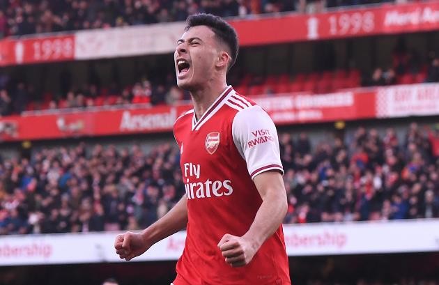 Gary Neville picked out Gabriel Martinelli  - Bóng Đá