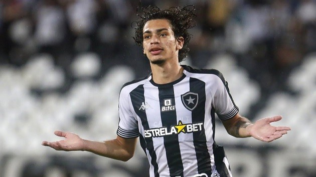 Sợ thua Chelsea, Real nhắm Cavani 2.0 người Brazil - Bóng Đá