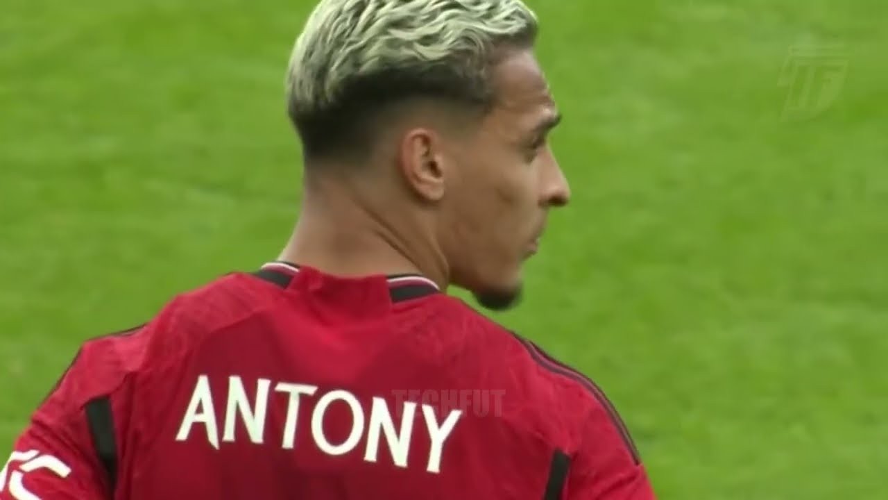 'Cú lừa' 100 triệu euro xuất hiện tại Old Trafford? - Bóng Đá