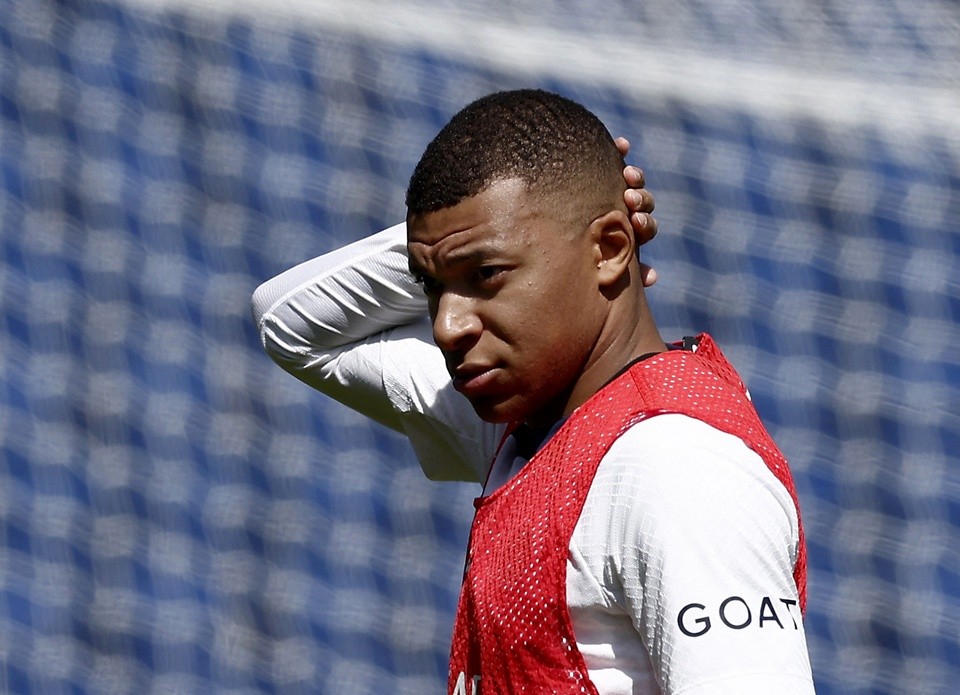 Real Madrid cứng rắn với Mbappe - Bóng Đá