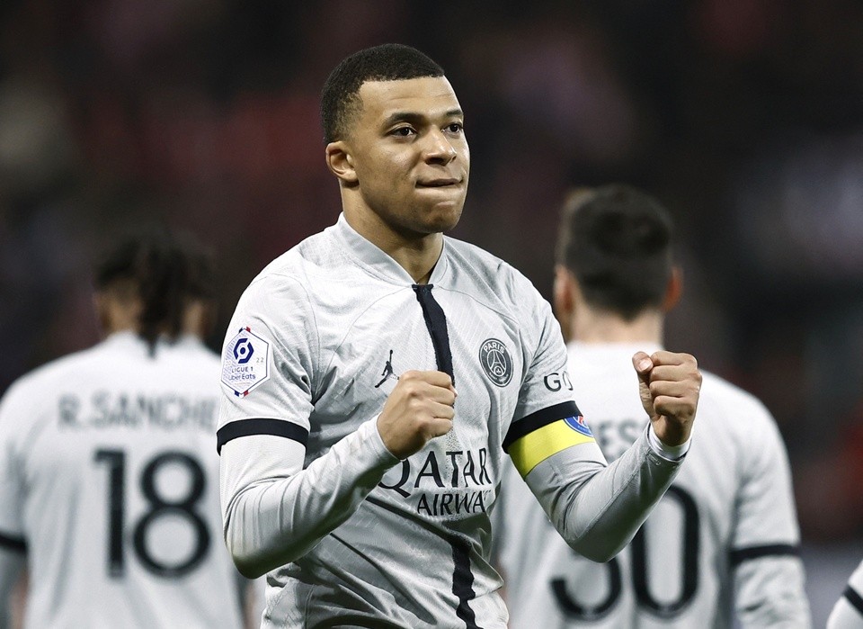 Mẹ Mbappe lý giải cơn giận của con trai - Bóng Đá