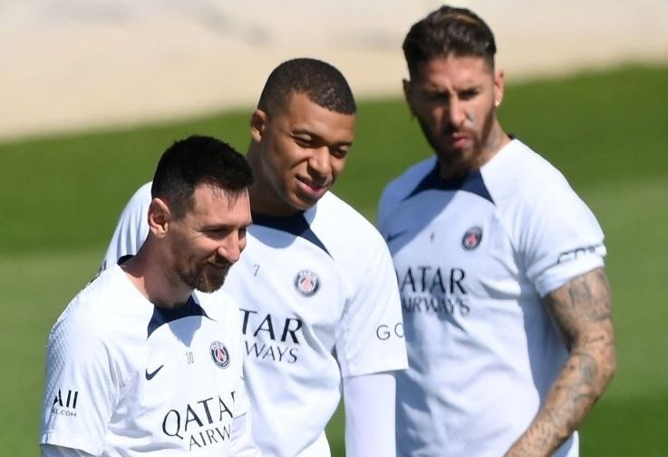 Messi, Mbappe thân thiết trước ngày chia tay - Bóng Đá