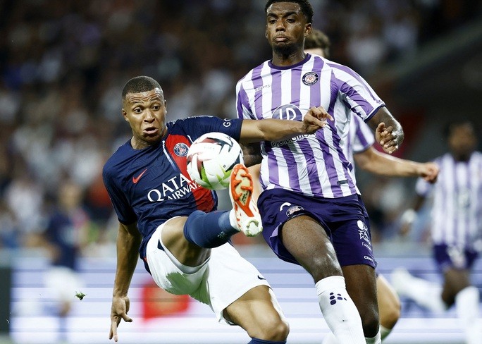Mbappe chỉ có 1 phiếu ủng hộ trong ngày bầu đội trưởng PSG - Bóng Đá