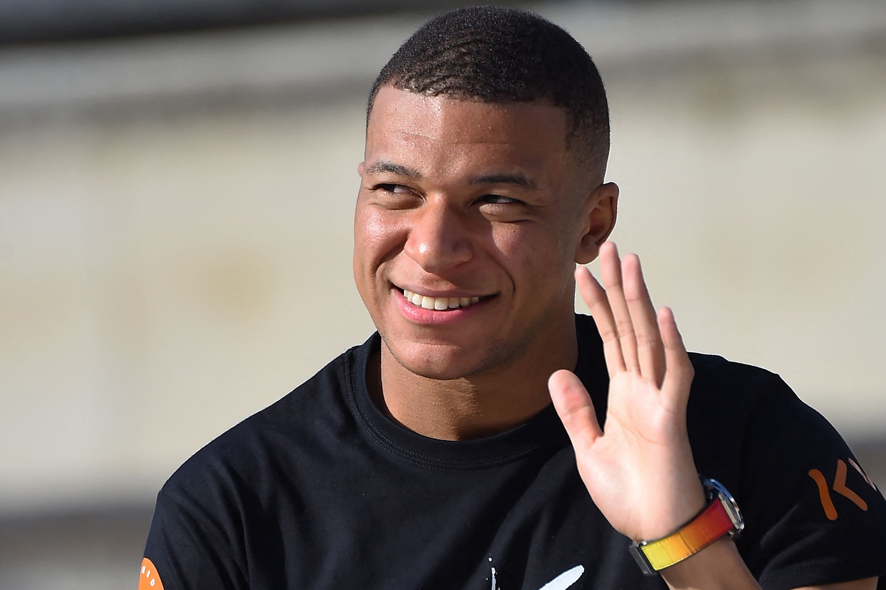 Real Madrid cảnh báo Mbappe giữa thỏa thuận ngầm với PSG - Bóng Đá