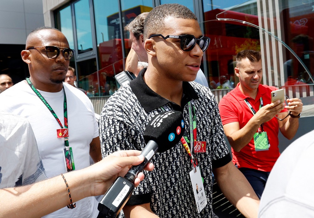 Mbappe tung hê PSG, đồng đội quay lưng ‘tâu’ lên sếp bự dẹp loạn - Bóng Đá