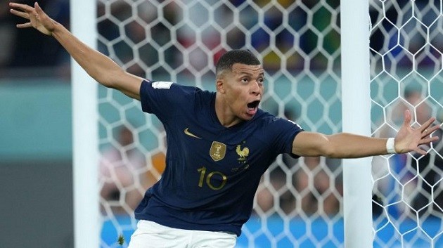 Kylian Mbappe phải tập luyện riêng - Bóng Đá