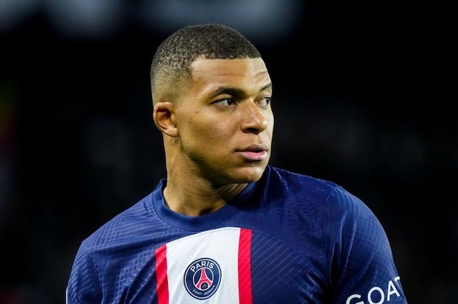 NÓNG: Gia đình Mbappe gật đầu với đề xuất khủng từ Ả Rập - Bóng Đá